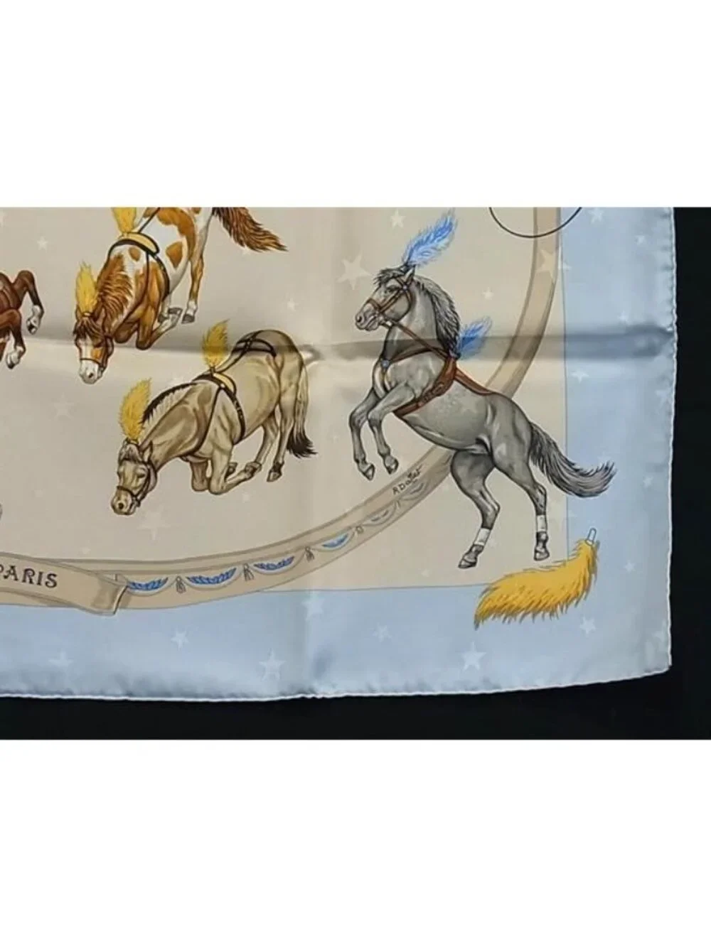 ★SOLD★ Hermes en Piste Carre 90 Silk Scarf Shawl Light Blue - Picture 4 of 6
